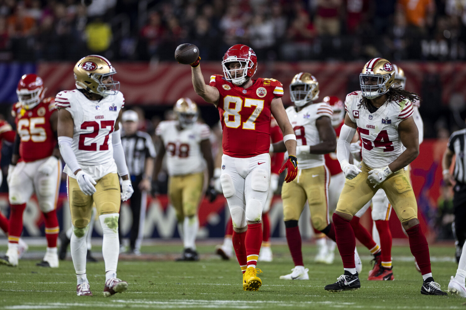 雄鹿这个擅 雄鹿这个擅