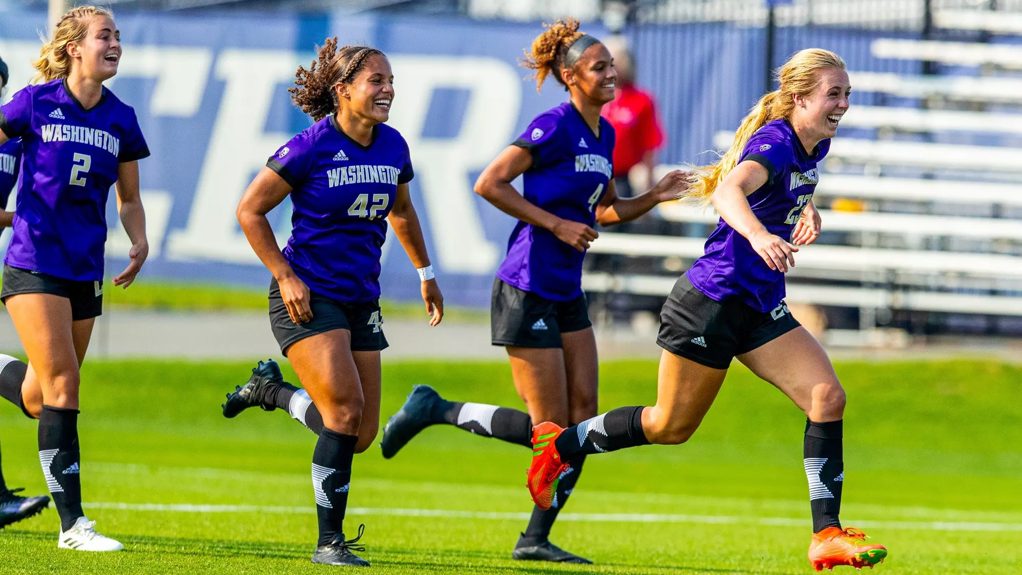 世预赛-阿根廷vs巴西：阿根廷接近晋级，拉维尼亚表态要狠干他们.